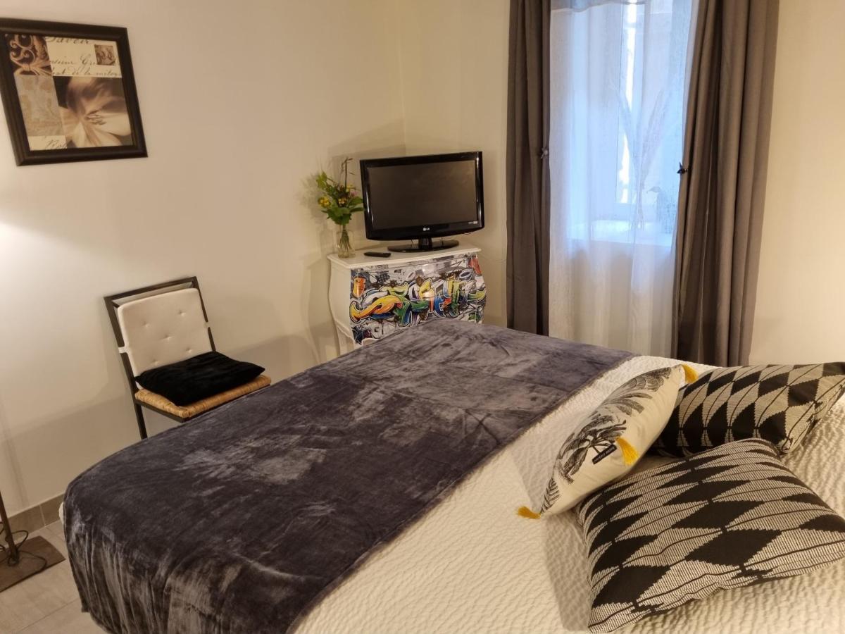 Au Vieux Sechoir Bed & Breakfast Prudhomat ภายนอก รูปภาพ